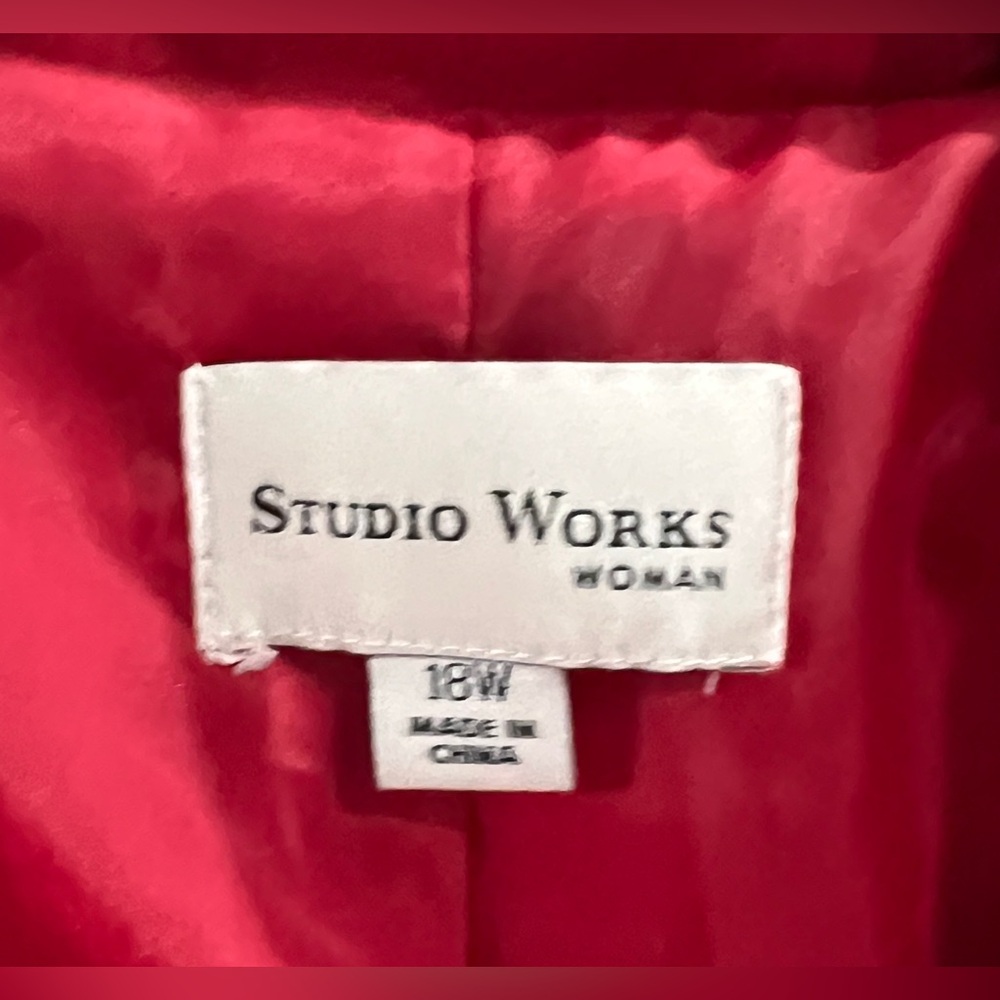 Studio Works apple red women’s lined faux suede blazer, Size 18W, Like new. - Picture 6 of 7